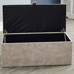 Spring Line Blanket Box